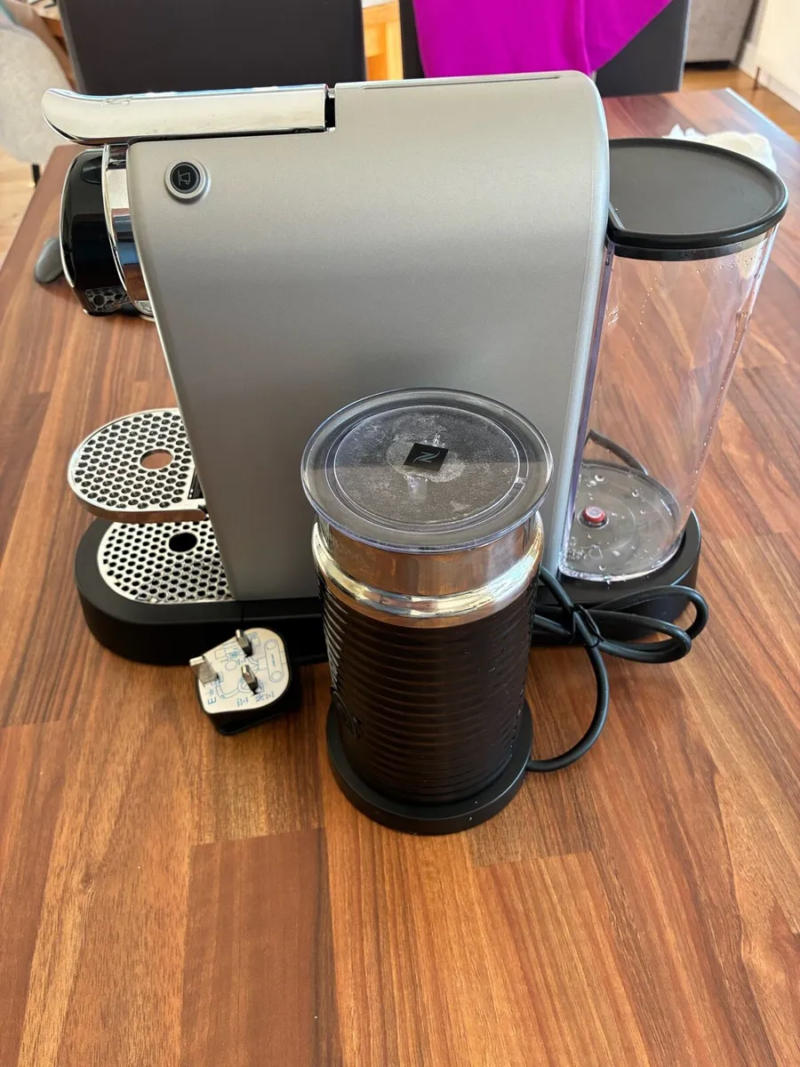 Krups coffee machine and milf frother - Image 3