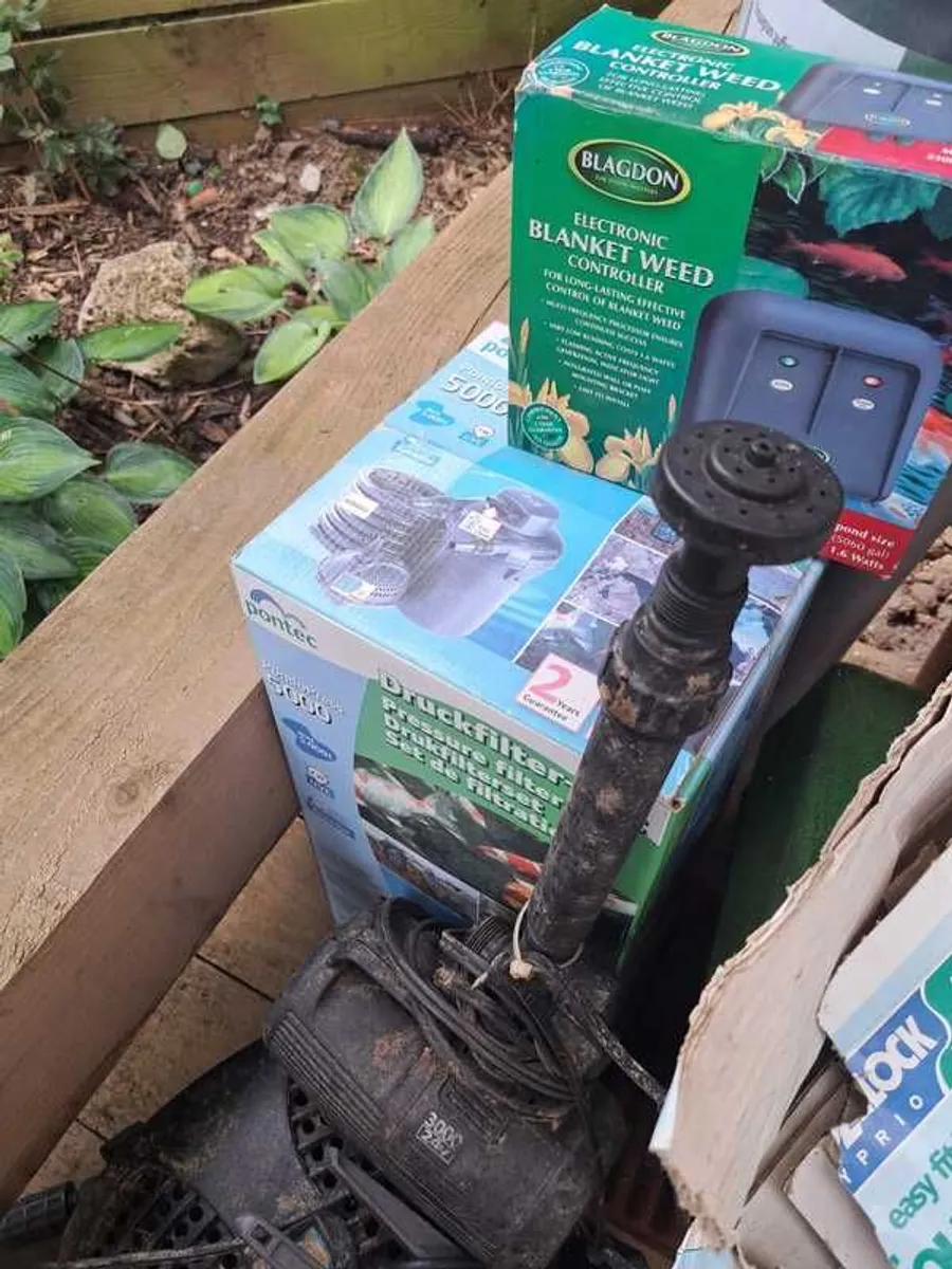 Hozelock Cyprio Pond Pump & Fountain 300 ,  24V - Image 2