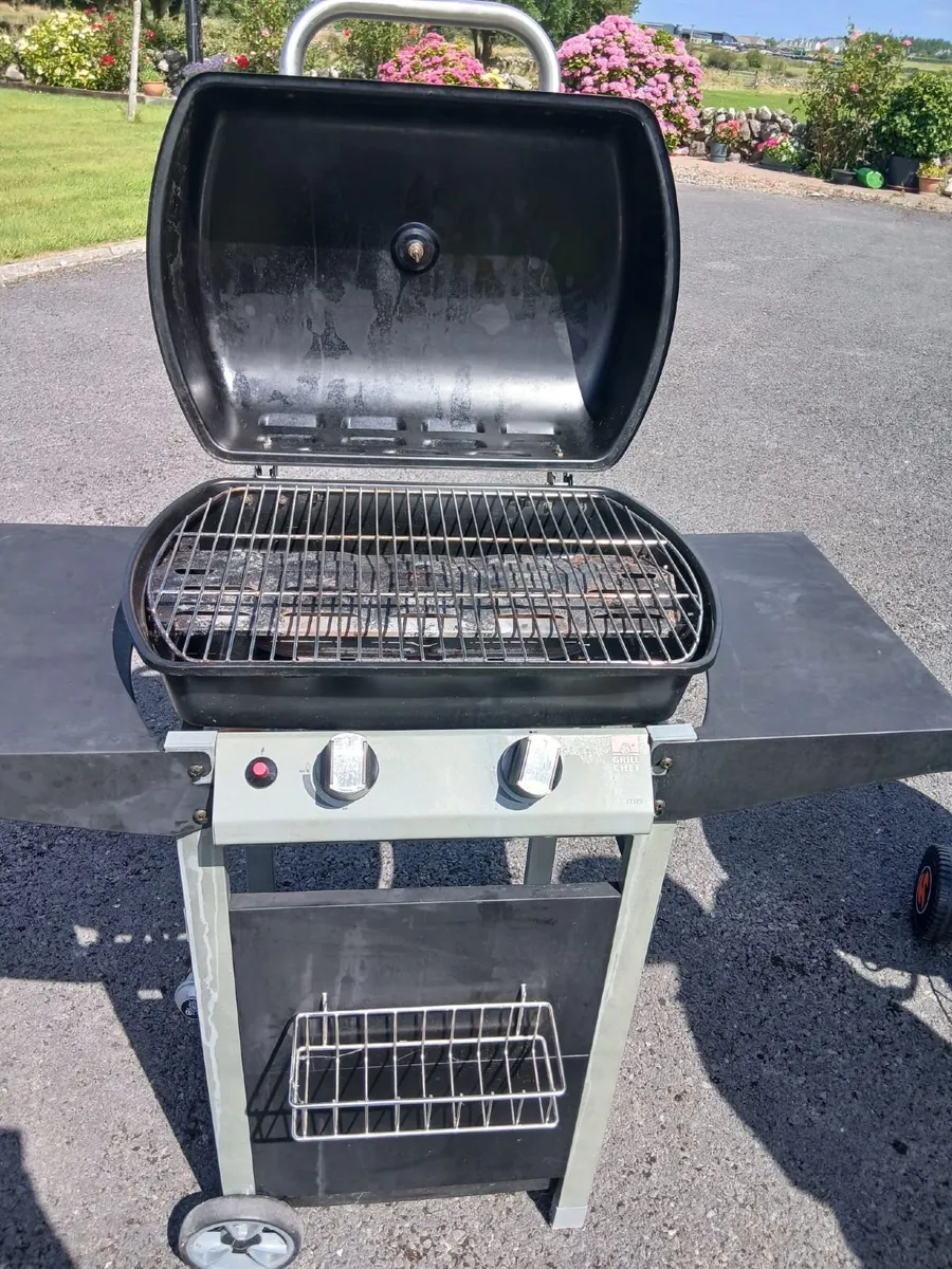 Gas Barbecue for sale - Image 3
