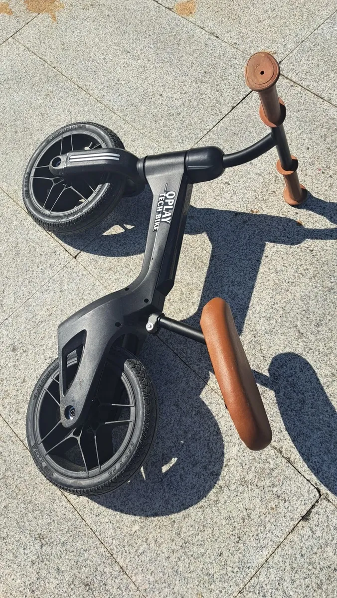 Toddlers and junior Boys bikes x 3 - Image 3