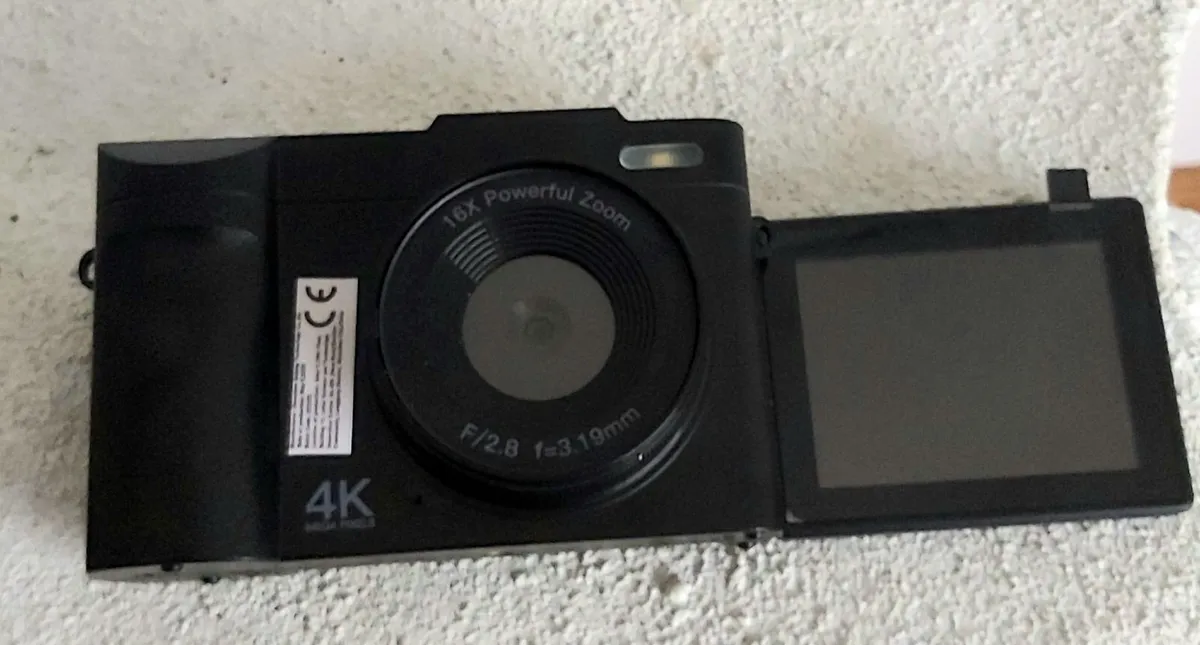 Digital camera - Image 1