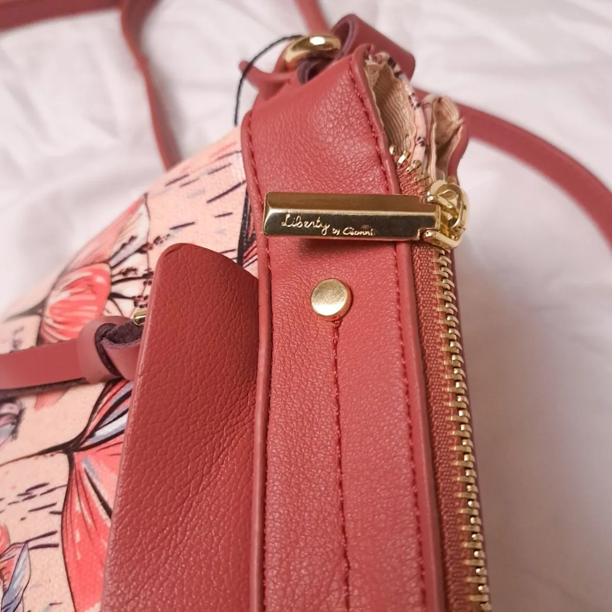 Liberty by Gionni Pink Floral Crossbody Bag - Image 3