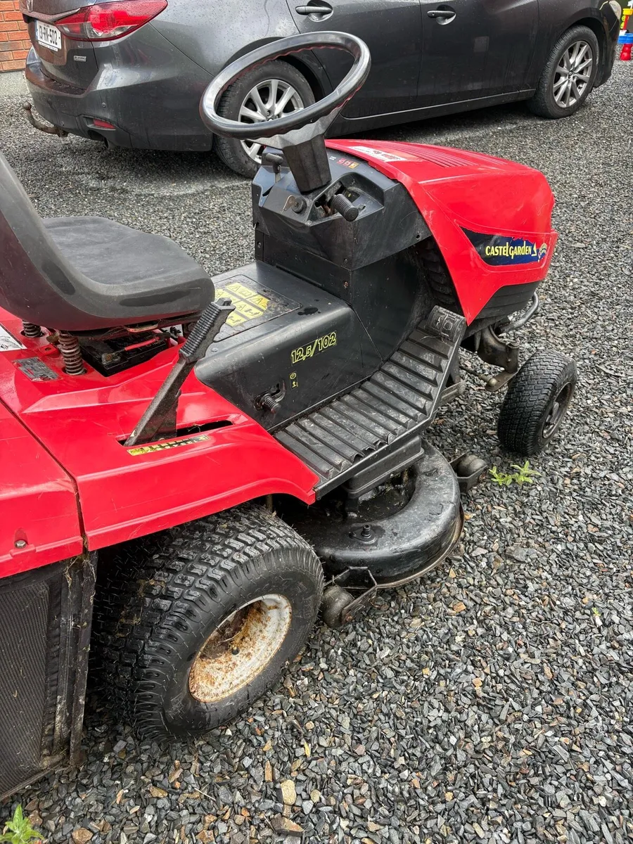 Ride on mower - Image 1
