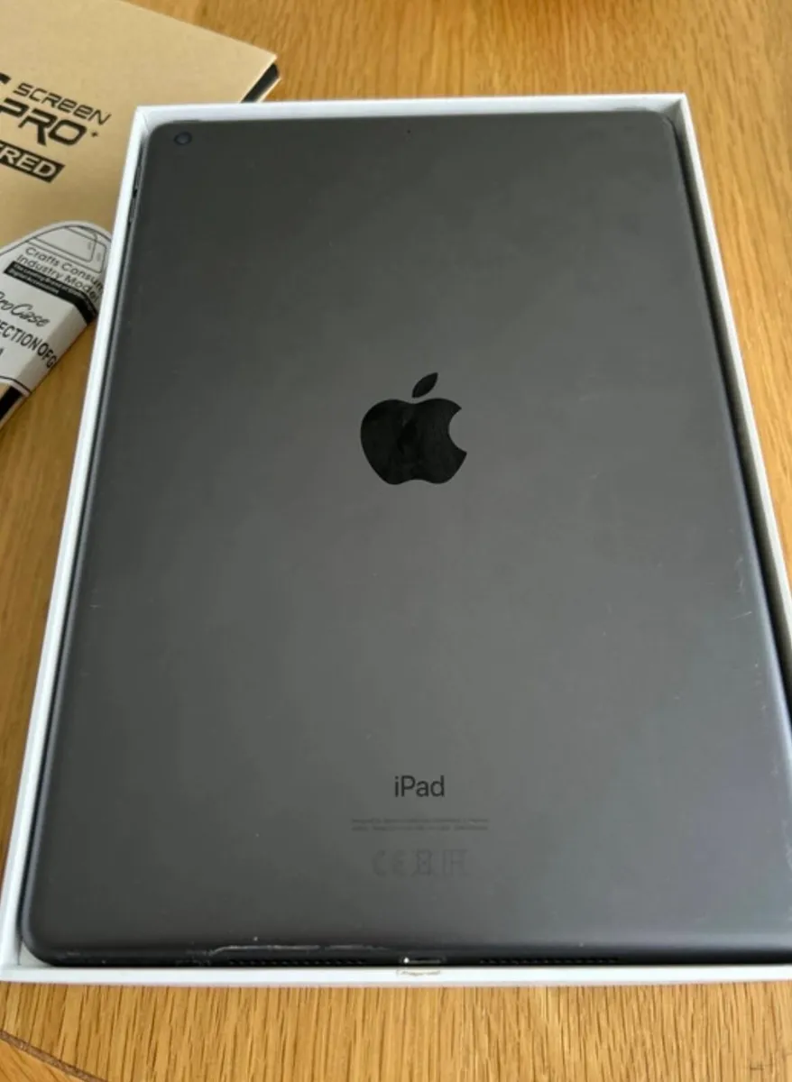Apple iPad - Image 1
