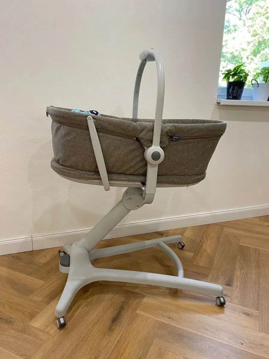 Height adjustable cot on wheels -good for back - Image 1