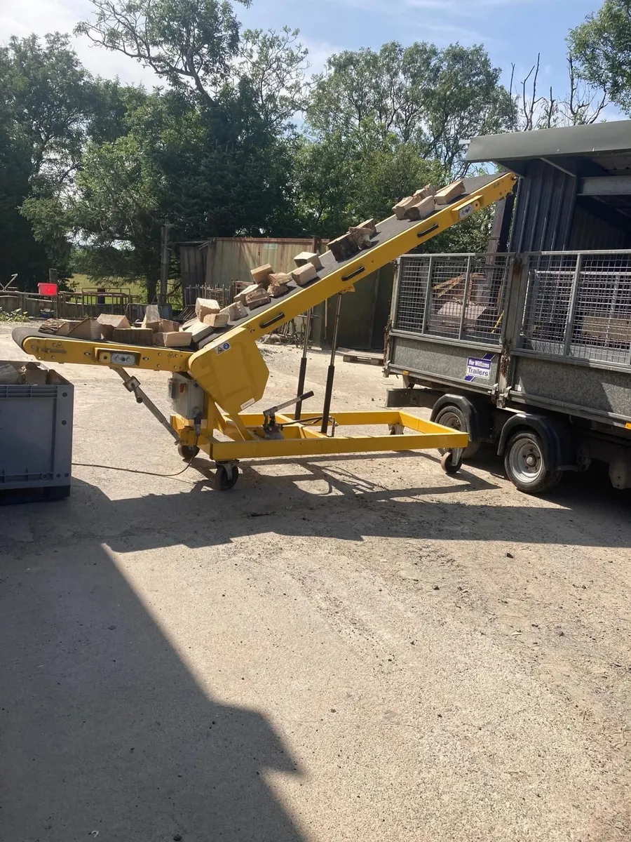 Mobile Conveyor Belt - Image 1