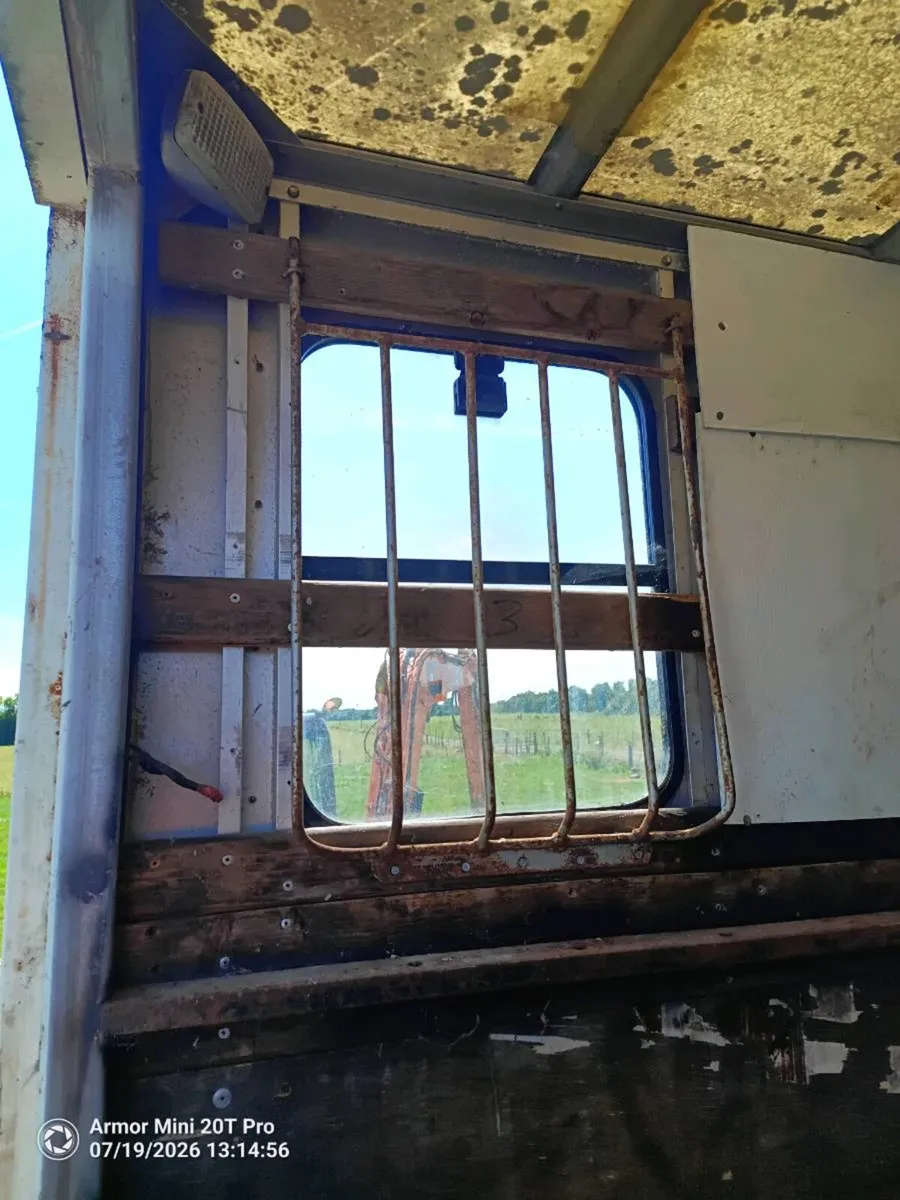 16 ft horse box body - Image 4