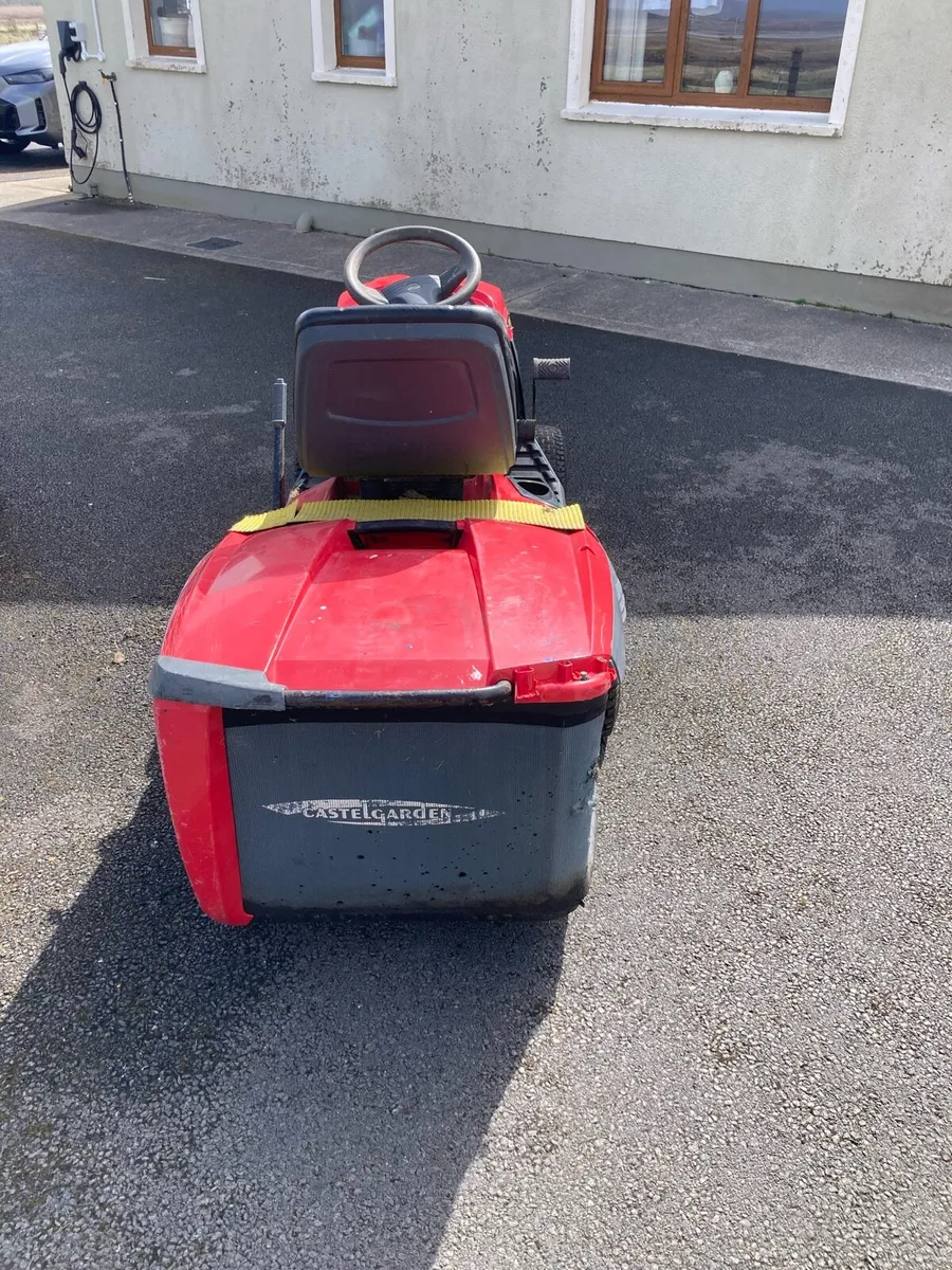Castlegarden ride on lawn mower - Image 4