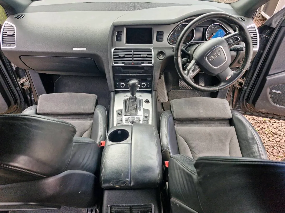 Audi q7  s line quattro crew cab  237 bhp - Image 3