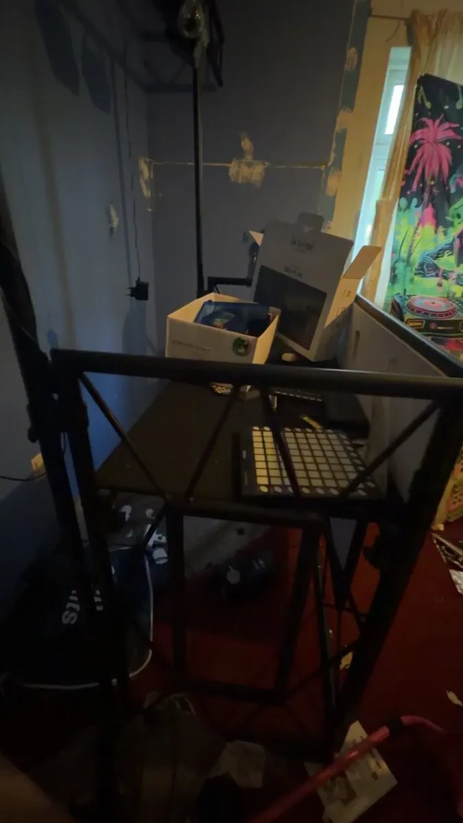 Dj Equipment - Image 4