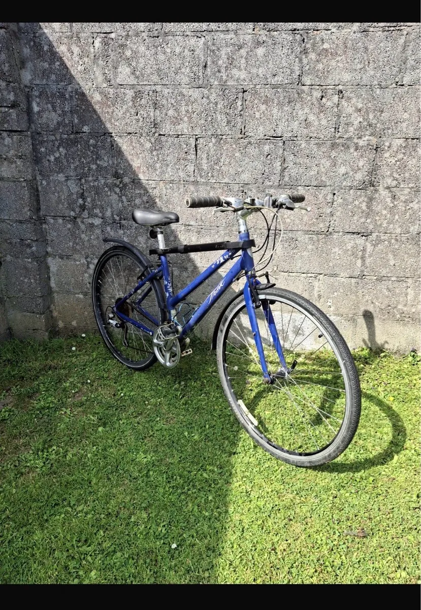 Womens mountain bike - Image 1