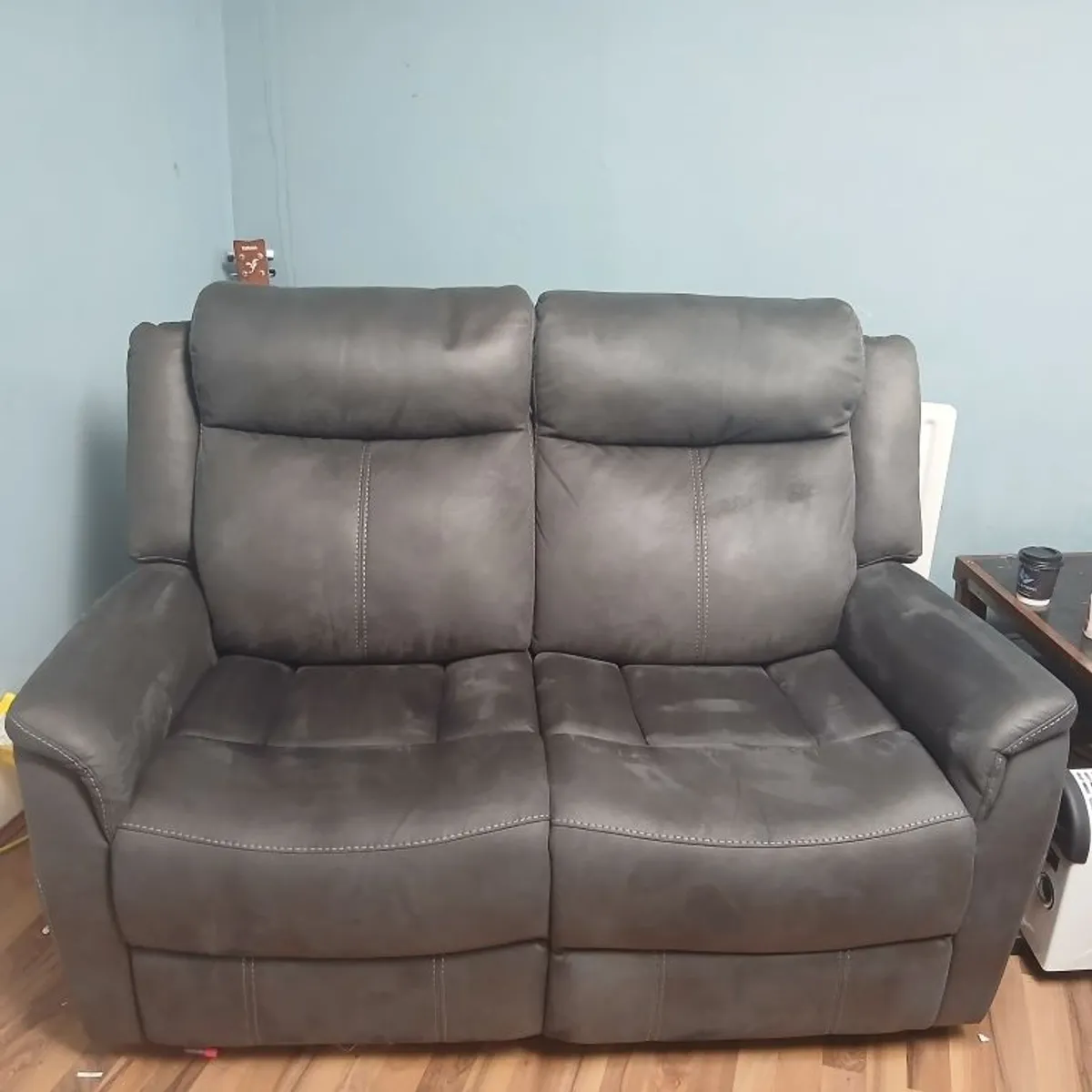 2 seater recliner - Image 1
