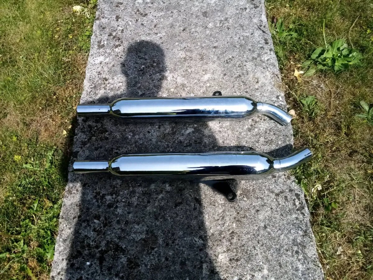 Triumph parts/wanted mid controls for 03 sportster - Image 4