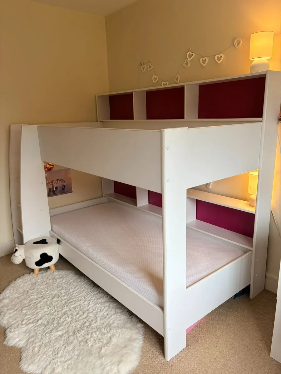 LEO white bunk bed with shelving - Image 1