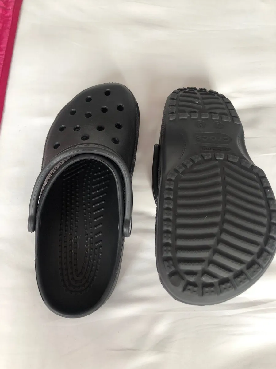Crocs in Black size 6 - Image 2