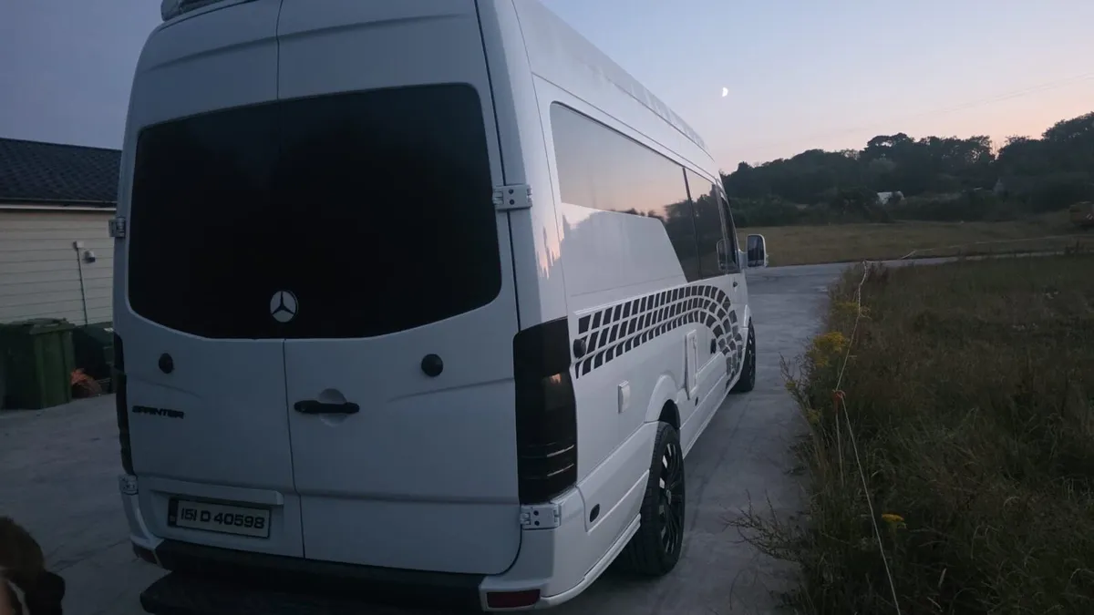 Mercedes Sprinter Race Camper - Image 2