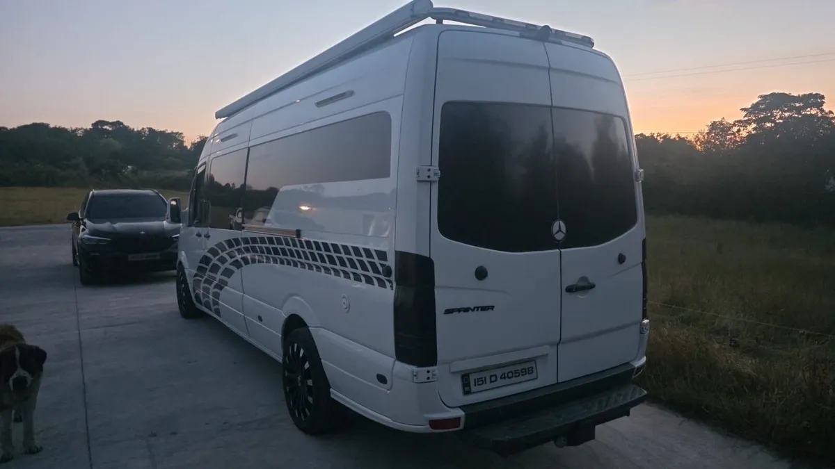 Mercedes Sprinter Race Camper - Image 4
