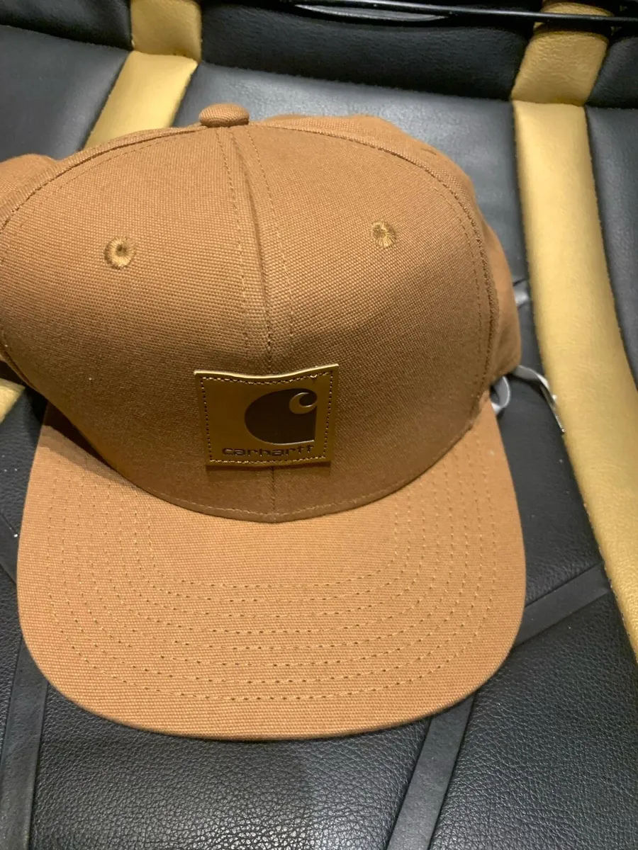 Carhartt hat new - Image 1