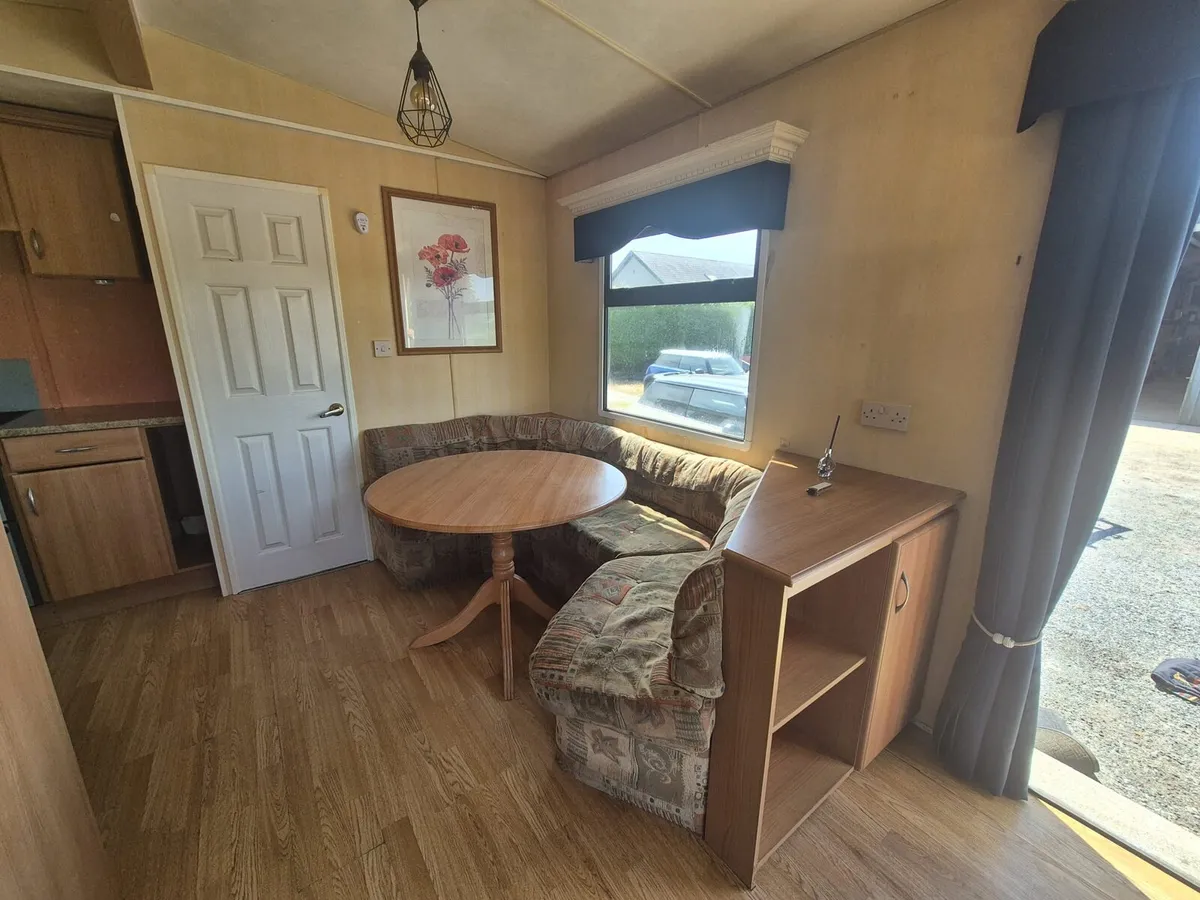 Sandhurst 3 bed mobile - Image 3