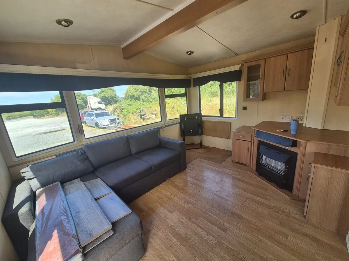 Sandhurst 3 bed mobile - Image 4