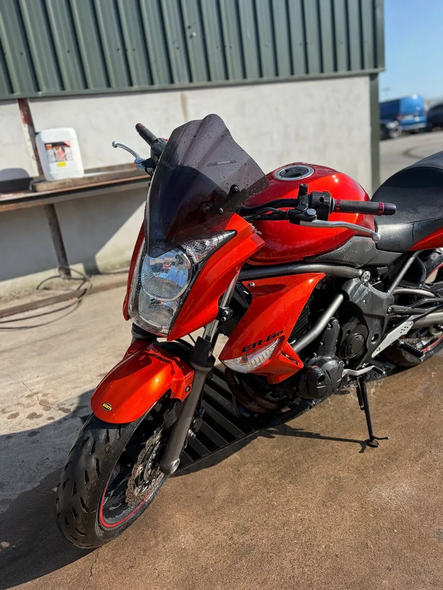 Kawasaki Er-6n EXCELLENT condition - Image 2