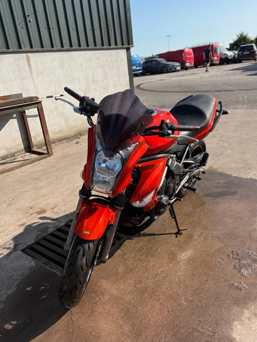 Kawasaki Er-6n EXCELLENT condition - Image 1