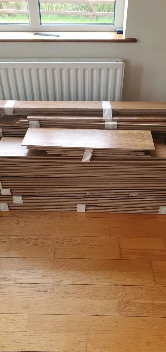Oak 12mm laminate flooring - Image 1