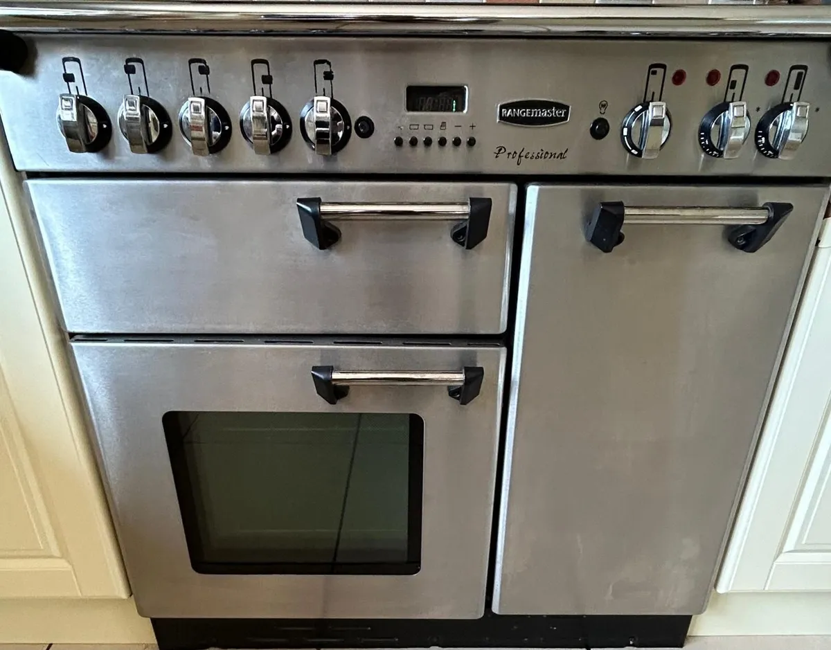 Rangemaster Professional 90 Dual Fuel - Image 1