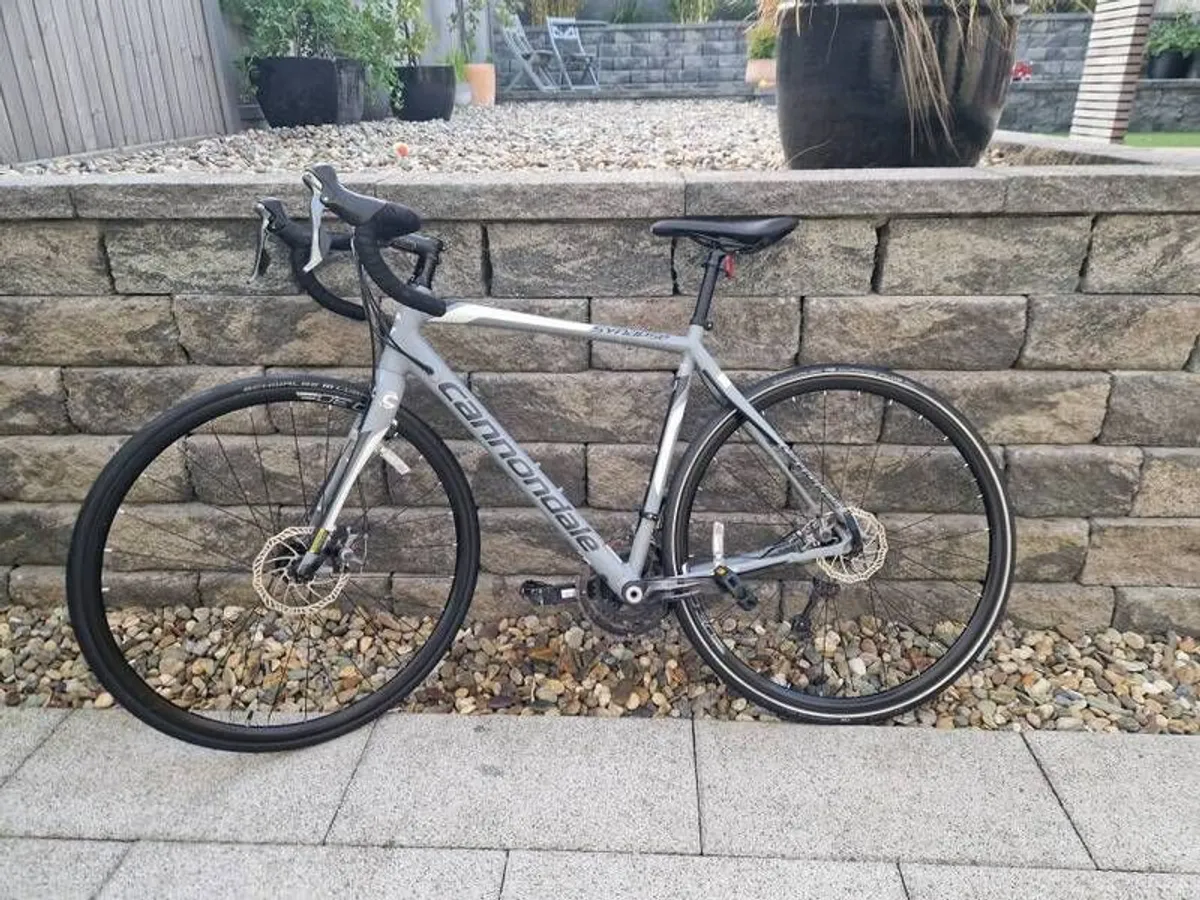 Cannondale road bike - Image 1
