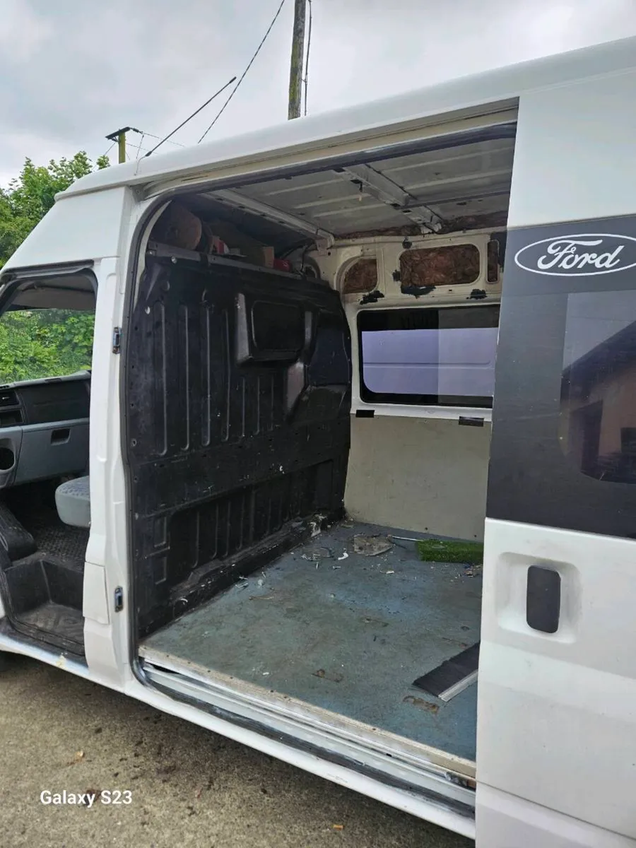 Ford transit 2010 - Image 2