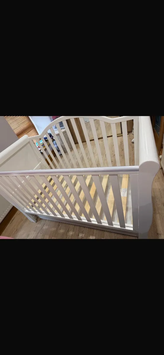 Sleigh cot bed - Image 2