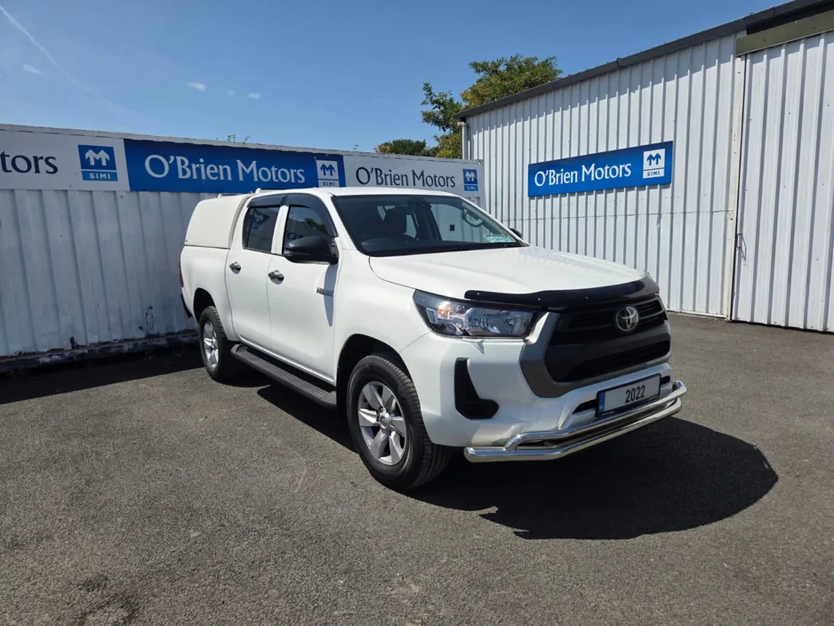 Toyota Hilux ACTIVE PLUS D-4D 4WD DCB - Image 1