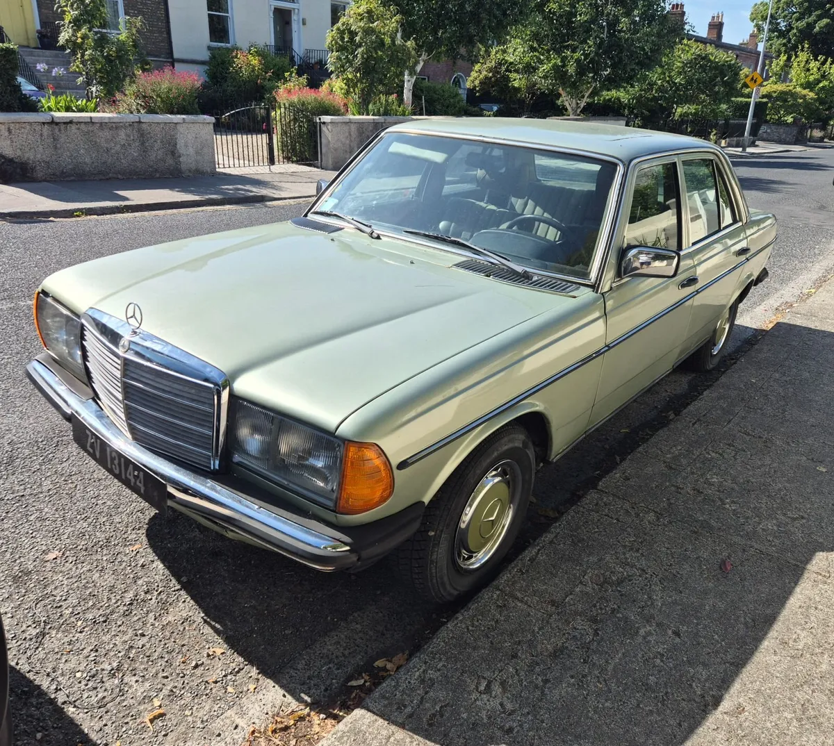 Mercedes-Benz  W123  €2750 - Image 3