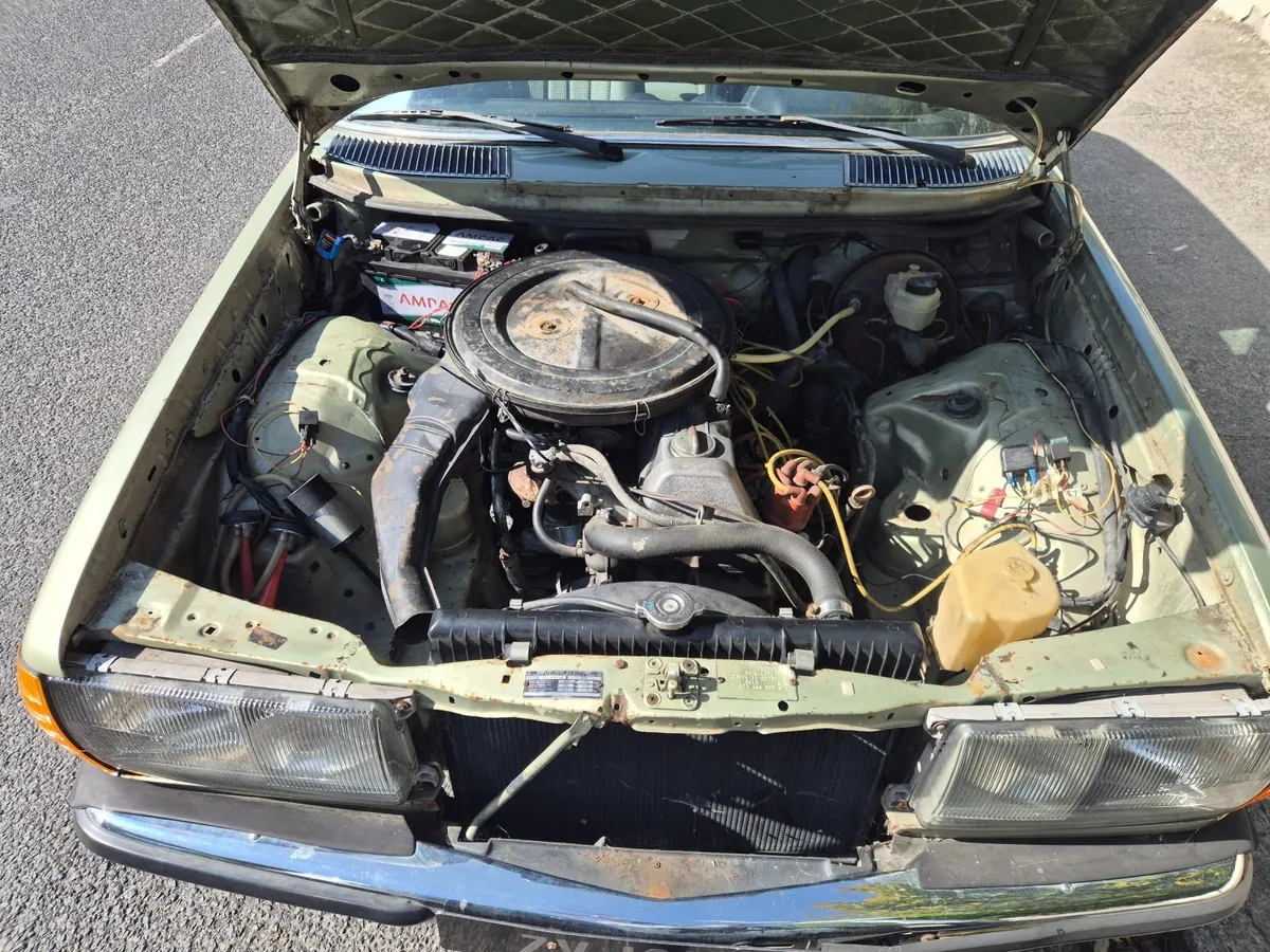 Mercedes-Benz  W123  €2750 - Image 4