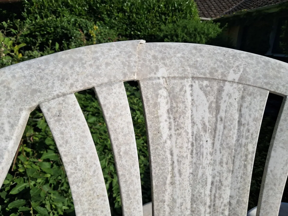 Free Garden Table and 6 chairs - Image 2