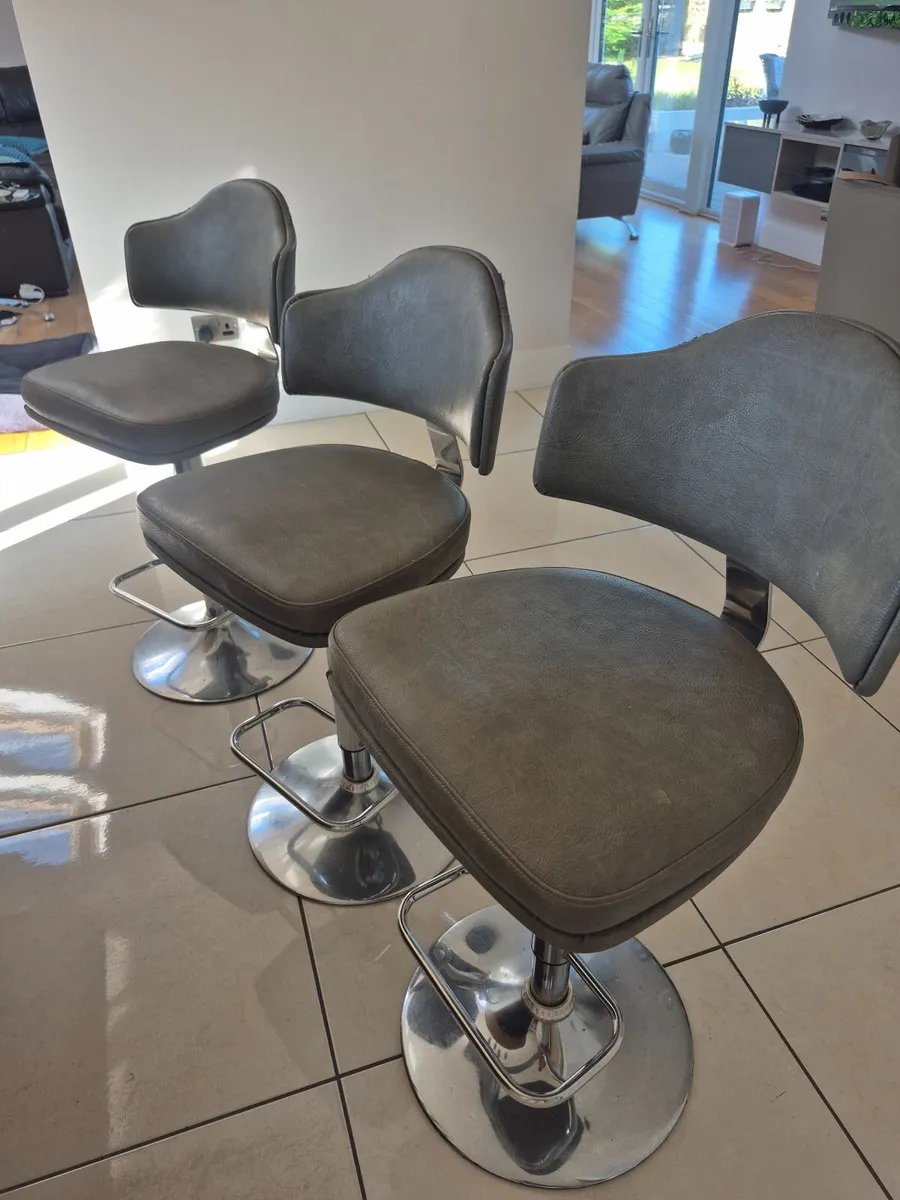 stools - Image 3