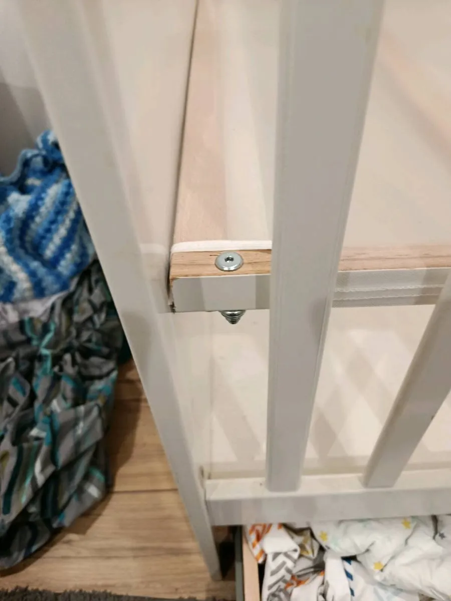 Ikea cot - Image 4