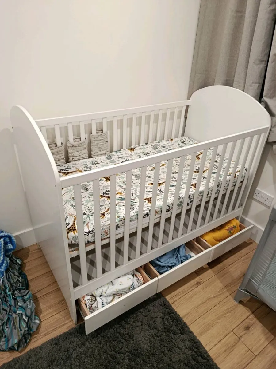 Ikea cot - Image 1