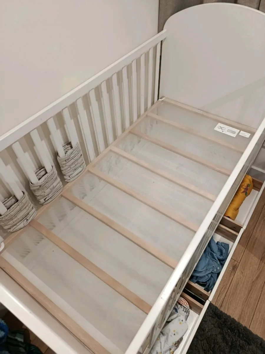 Ikea cot - Image 2