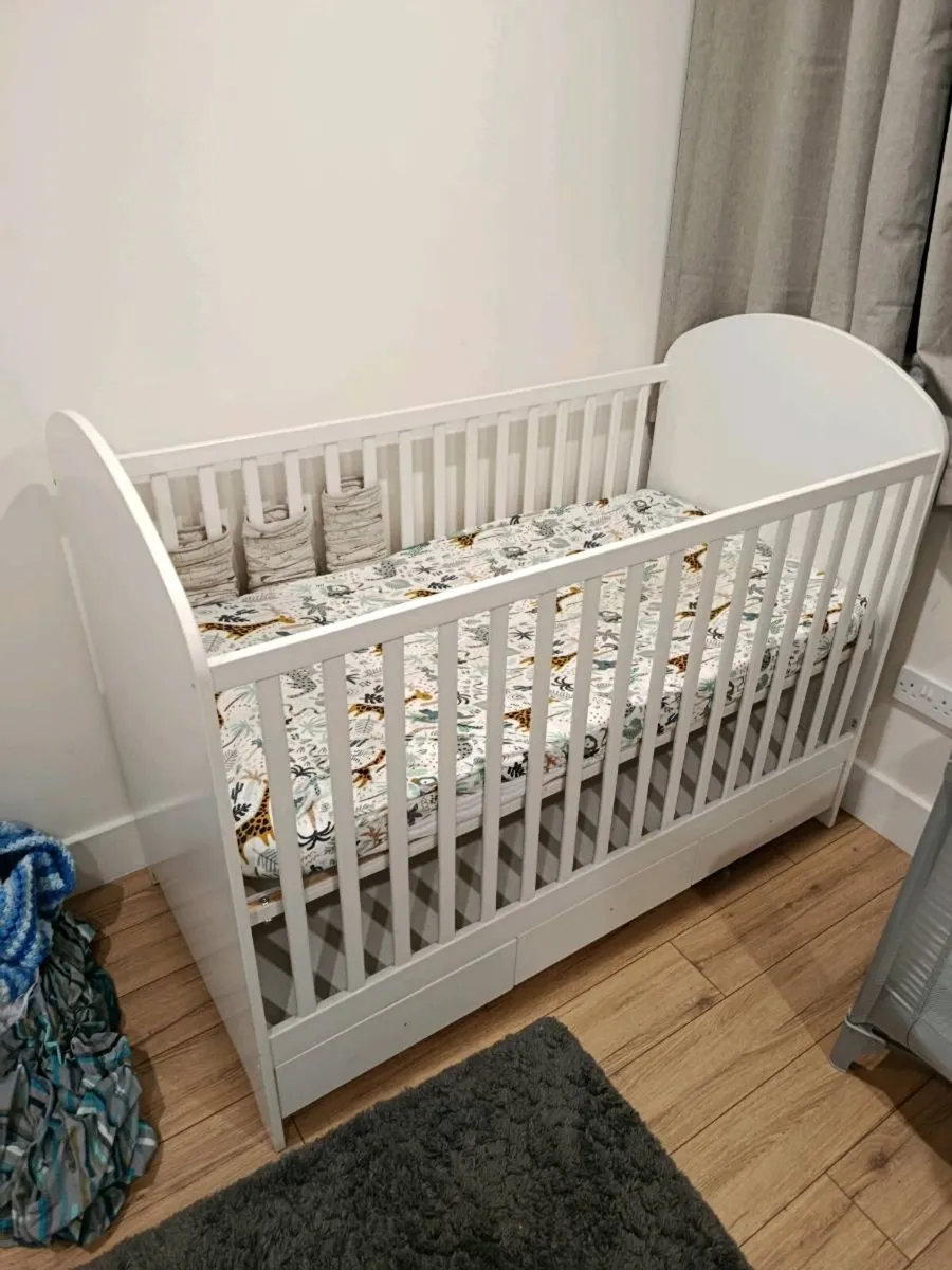 Ikea cot - Image 3
