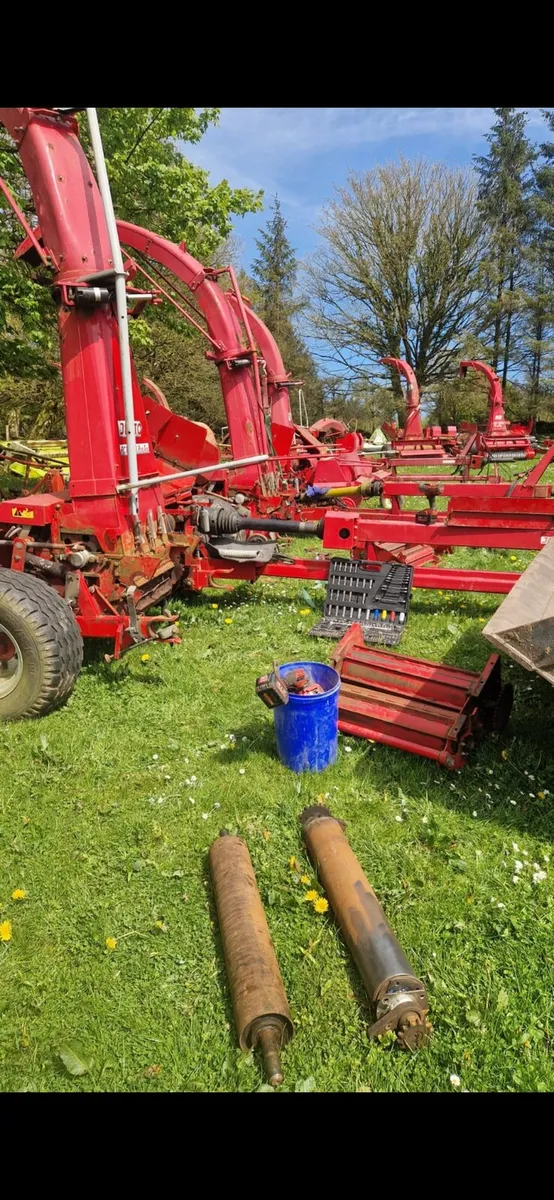 Breaking  jf harvesters & MC115/CX105 - Image 1