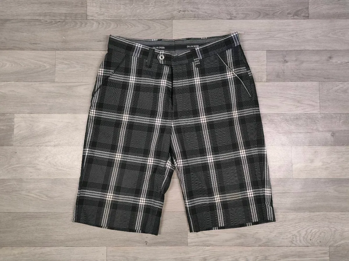 Galvin Green Golf Check Shorts Mens Small W32 - Image 1