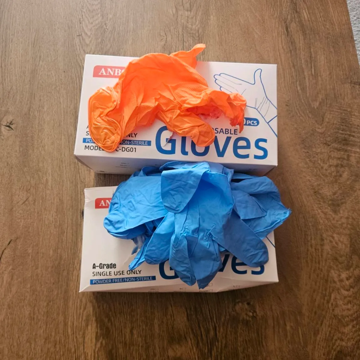 Gloves, microfiber clothes, Disposable overalls - Image 1