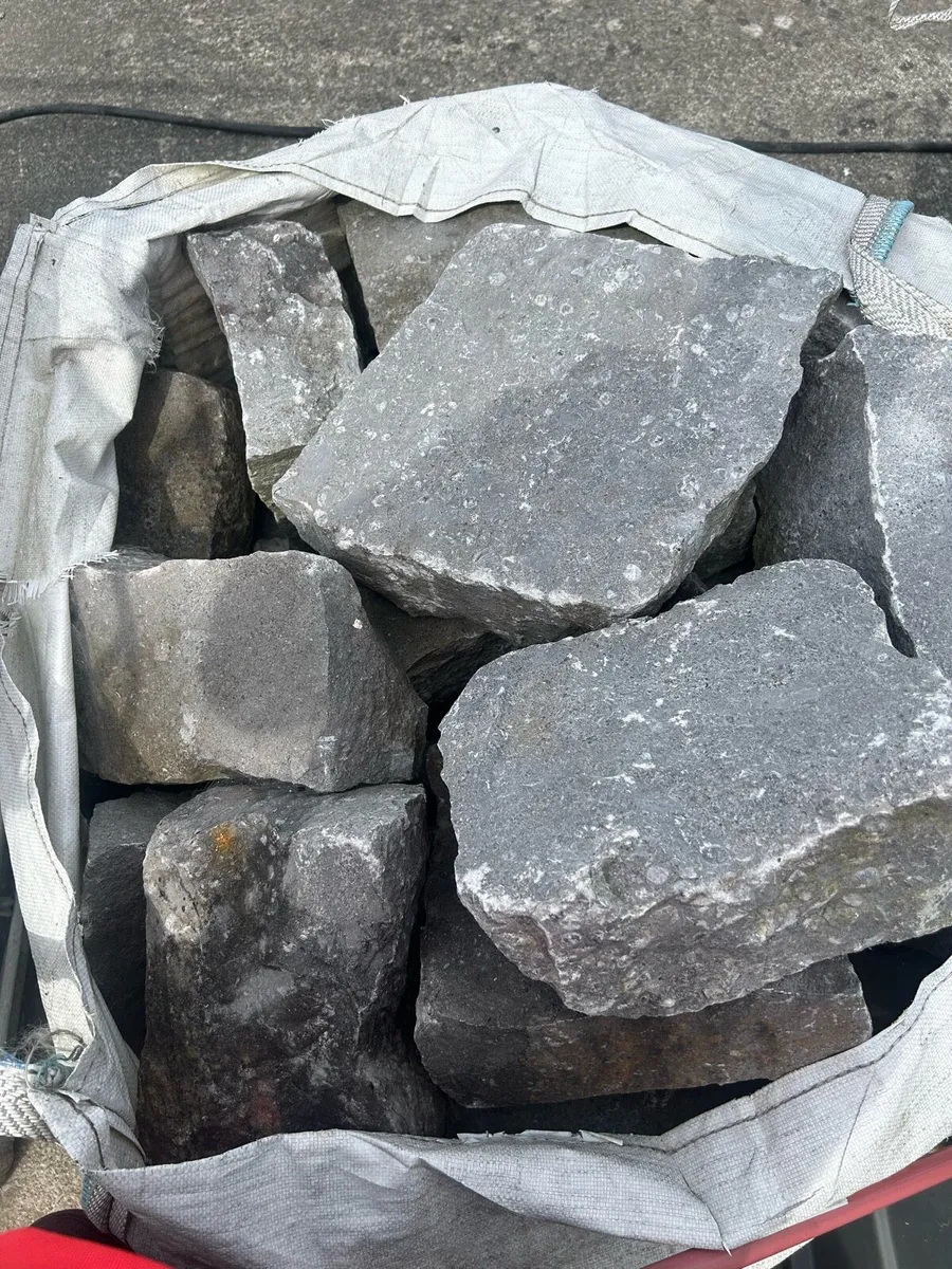 Building stone - Image 1