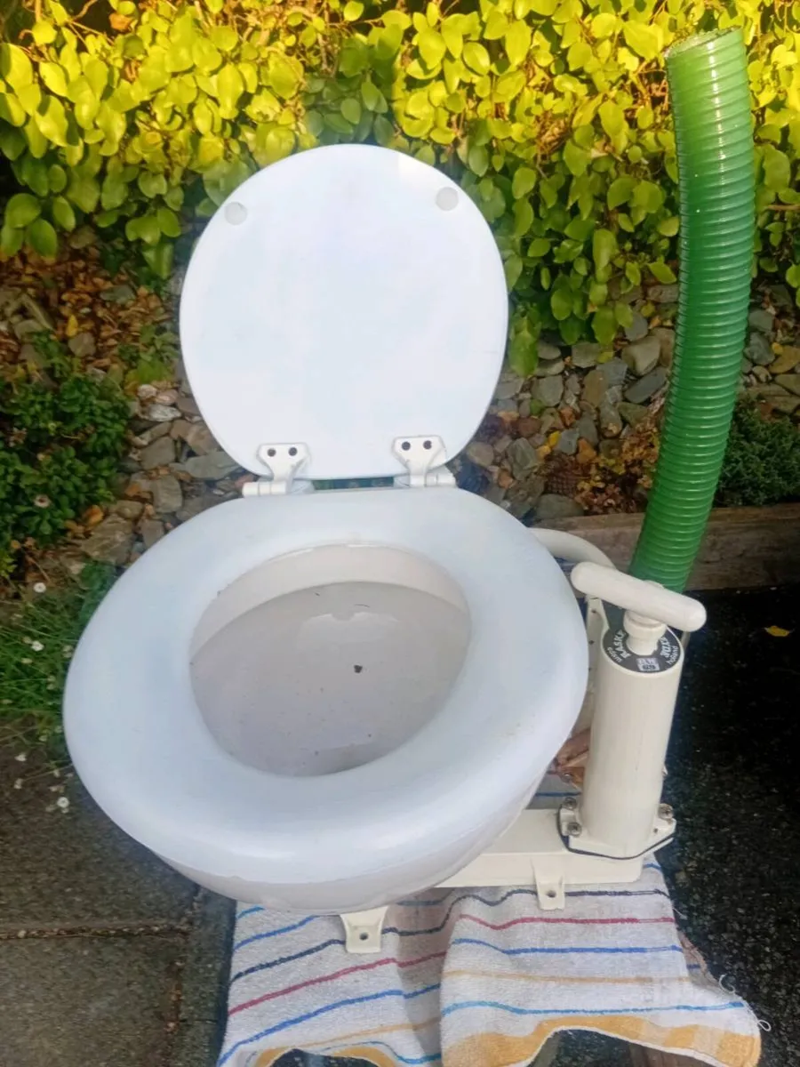 Yacht sea head(toilet) - Image 1