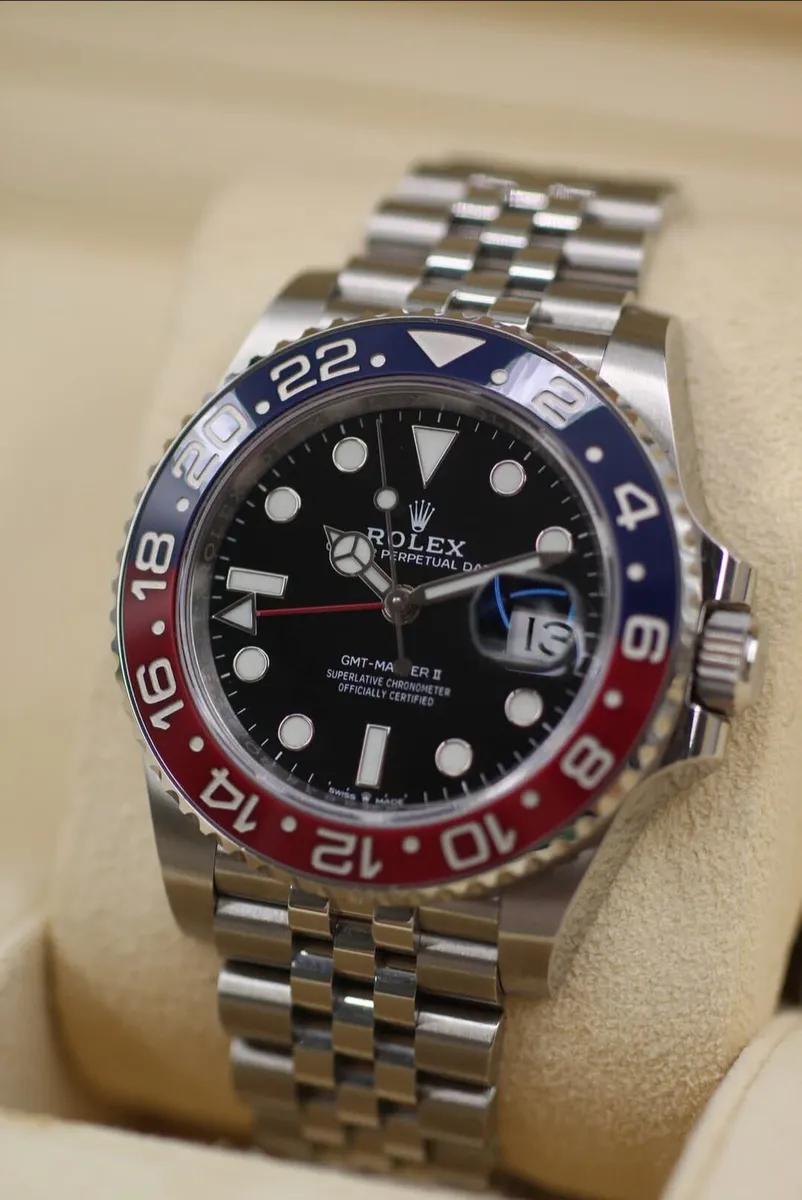Rolex GMT Master II Pepsi - Image 3