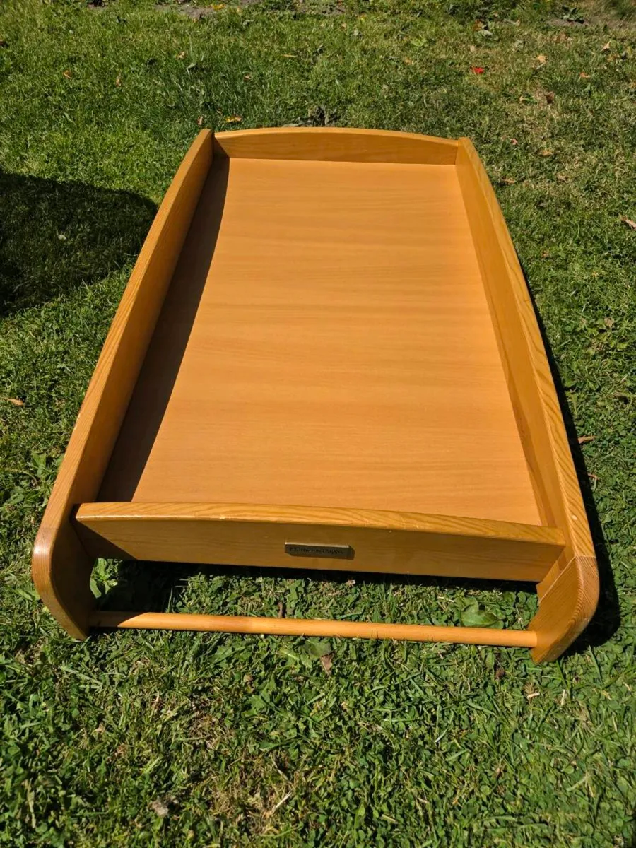 Cot top changer