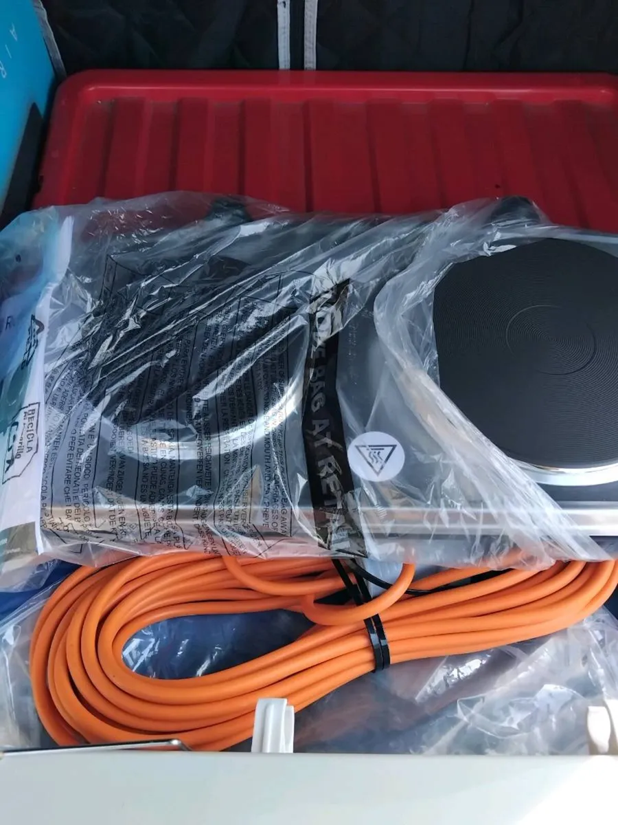 Camping equipment - Image 4