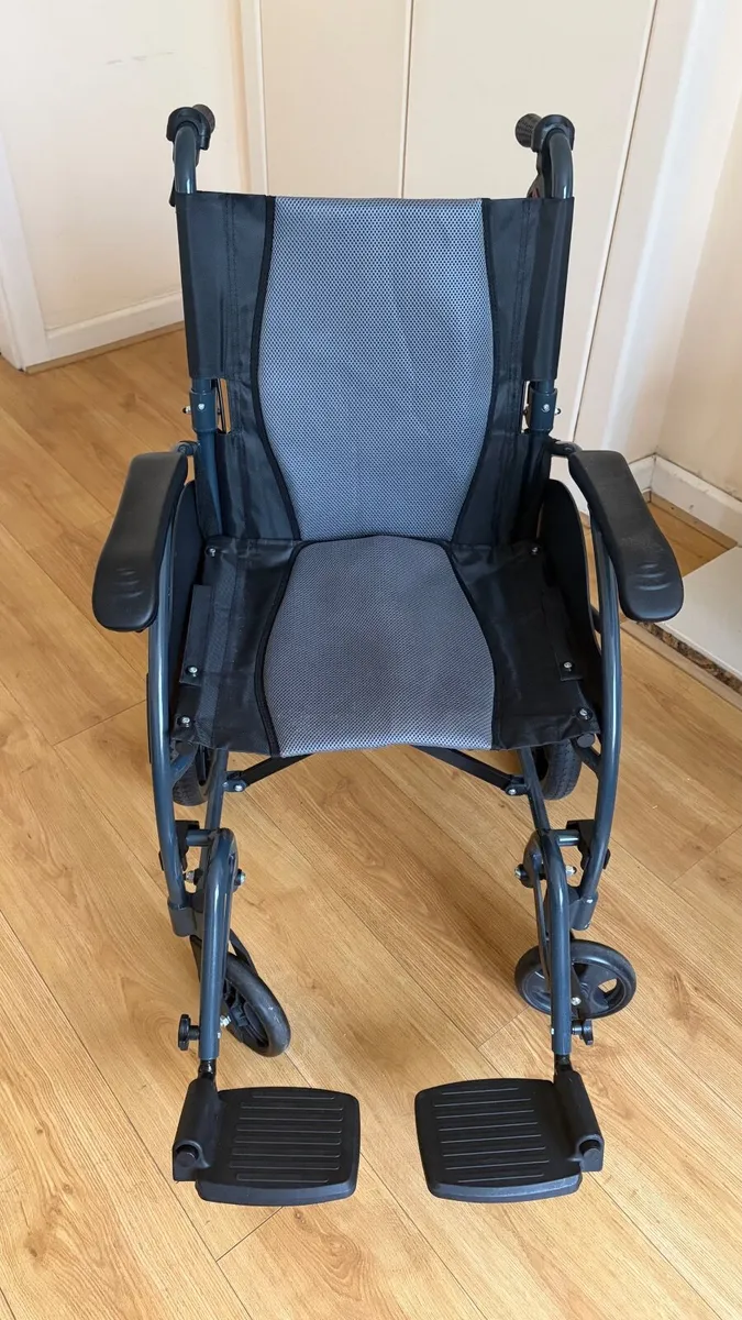 Wheelchair - Image 4