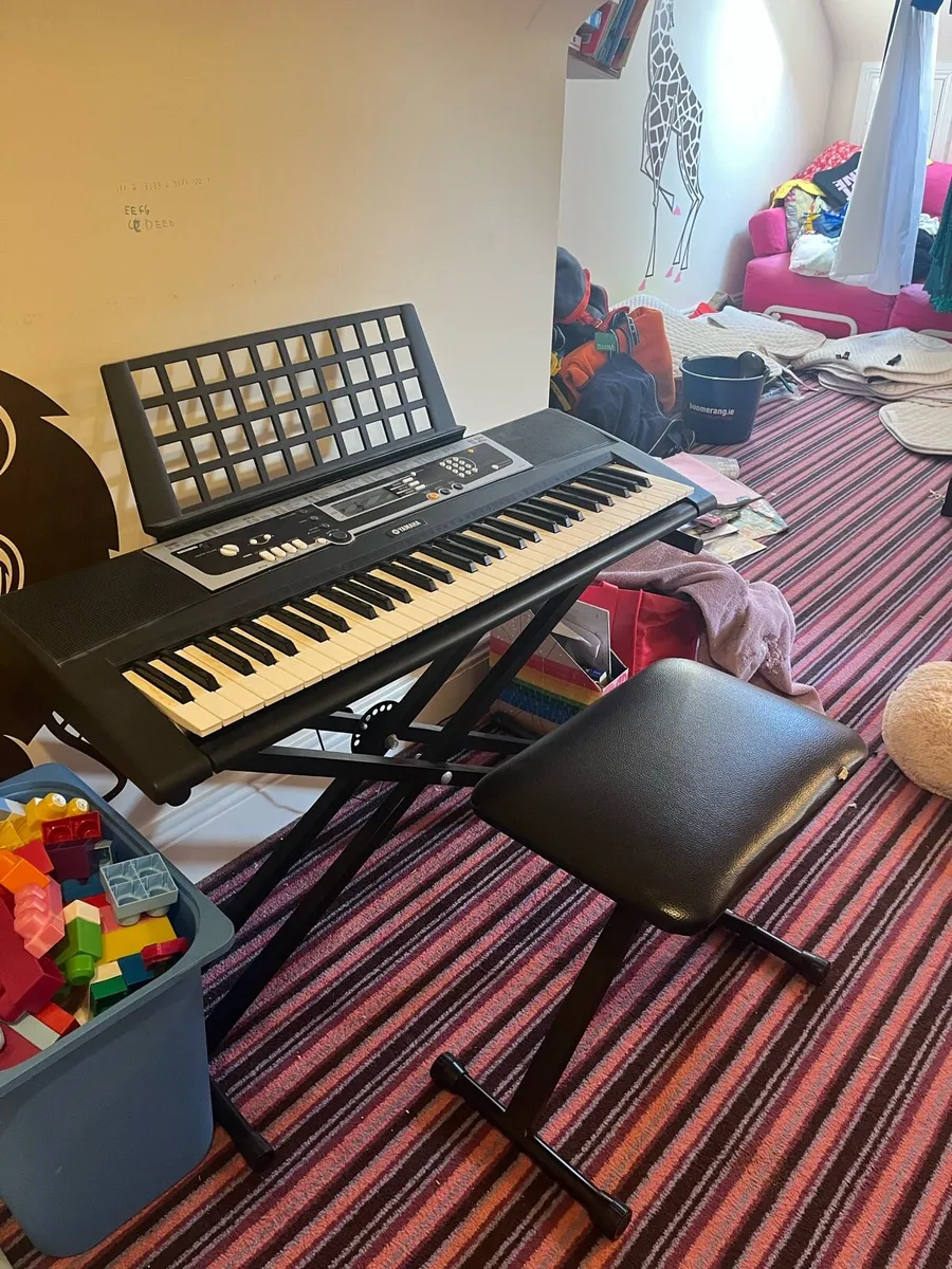 Yamaha Keyboard - Image 2